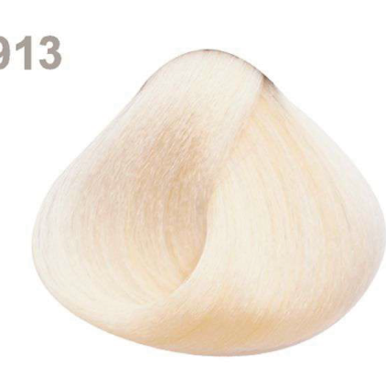 913